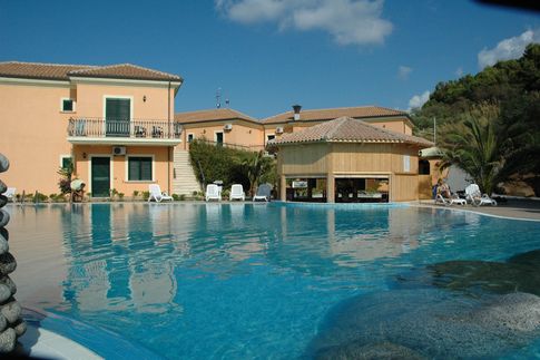 Der schöne Pool des "Lido San Giuseppe".